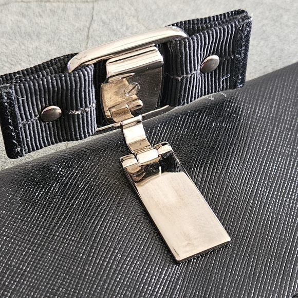 Salvatore Ferragamo Black Saffiano Leather Wallet With COA - Picture 7 of 17